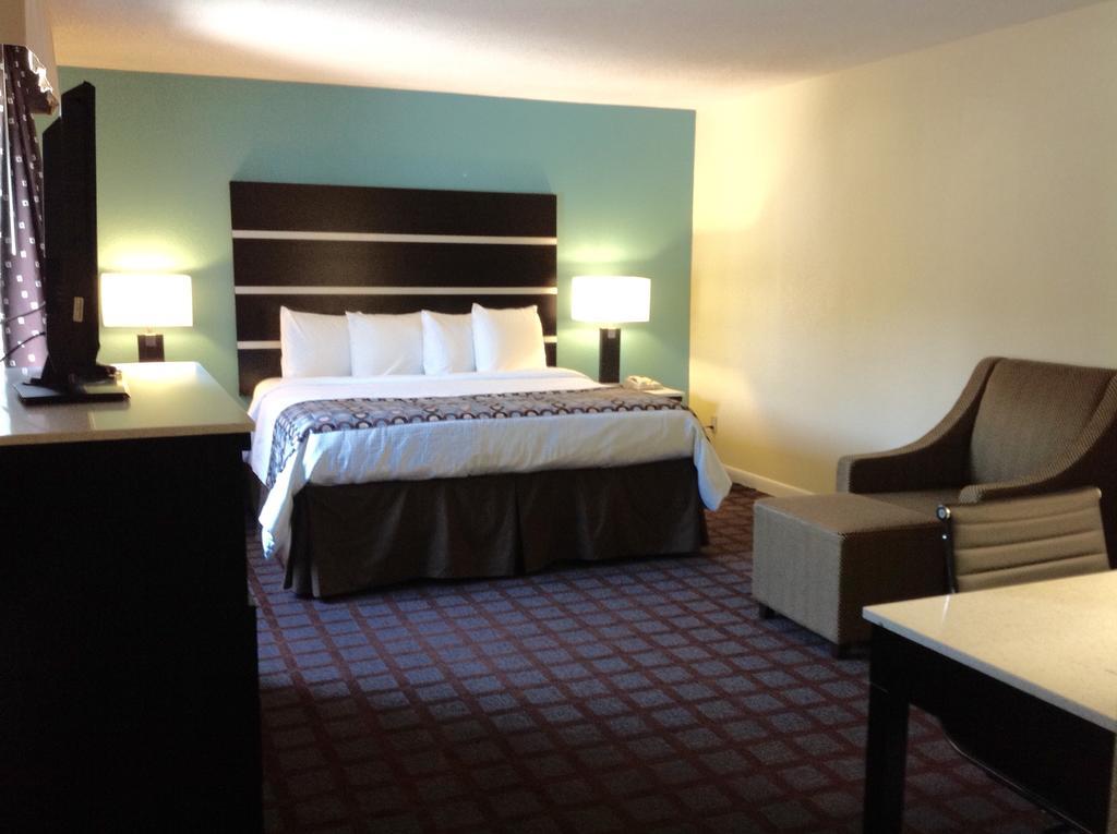 Americas Best Value Inn New London Mystic Bilik gambar